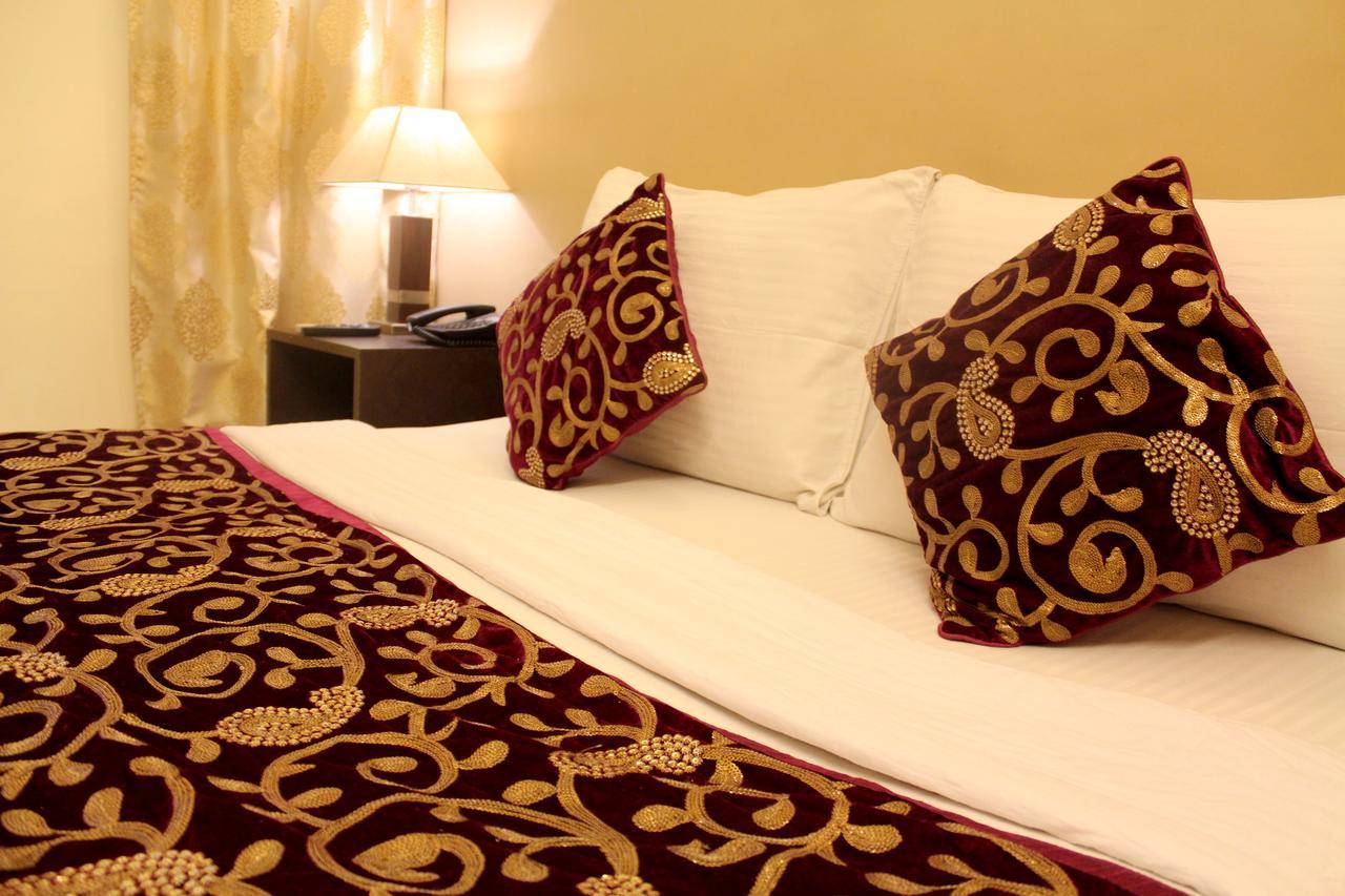 Hotel Anand Bhawan à New Delhi Extérieur photo