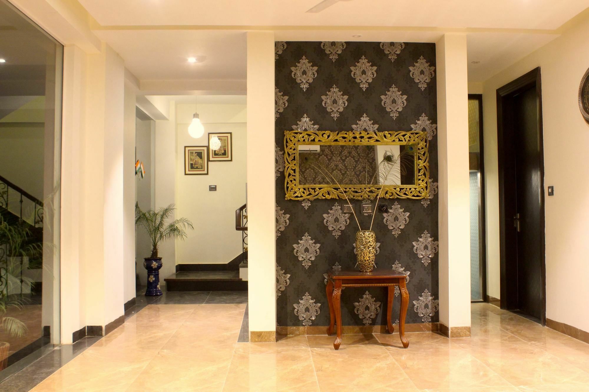 Hotel Anand Bhawan à New Delhi Extérieur photo